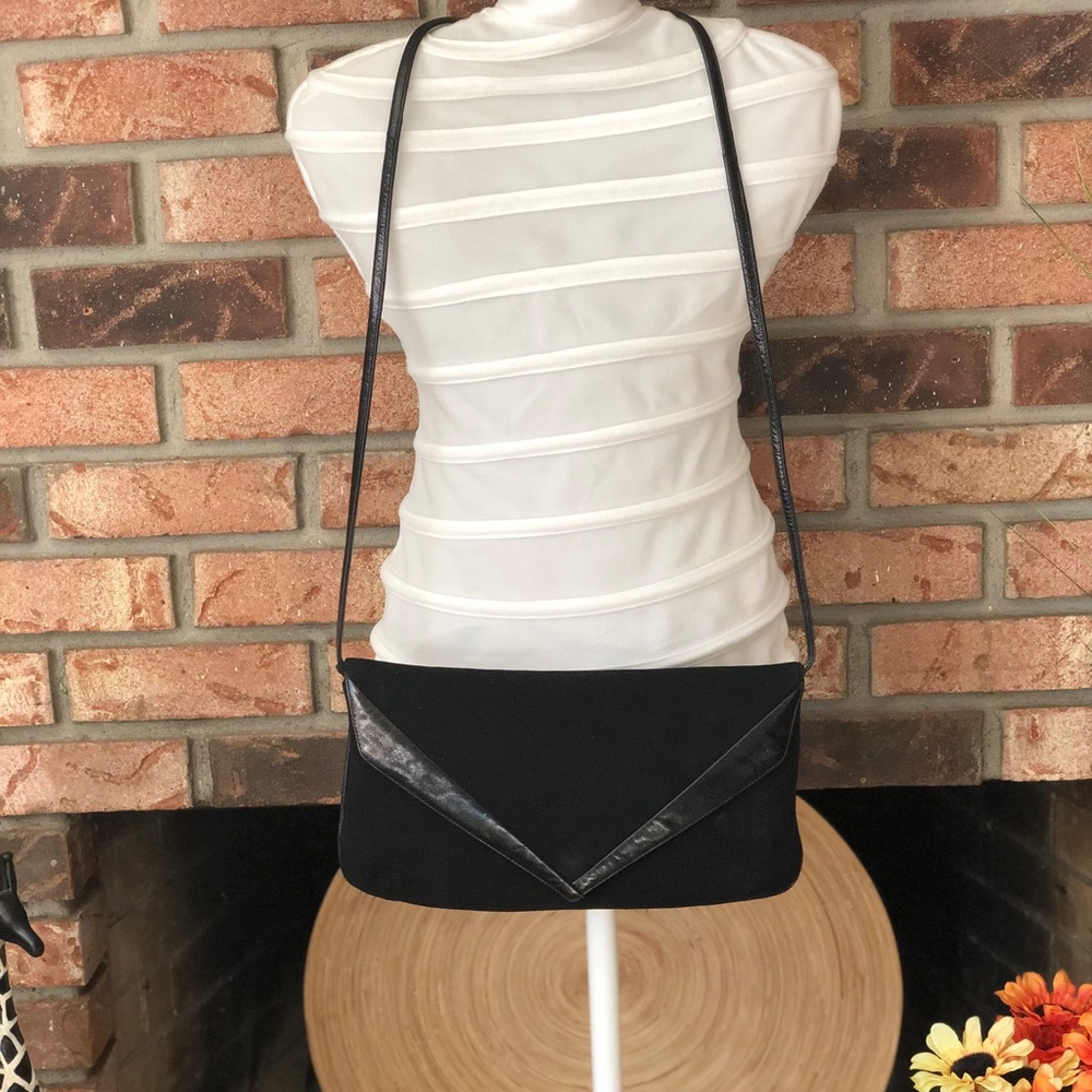 Envelope Style Handbag - Picture 2 of 4